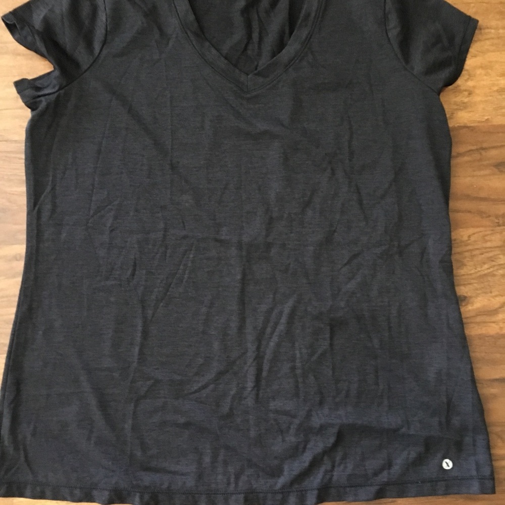 Athletic sport shirt